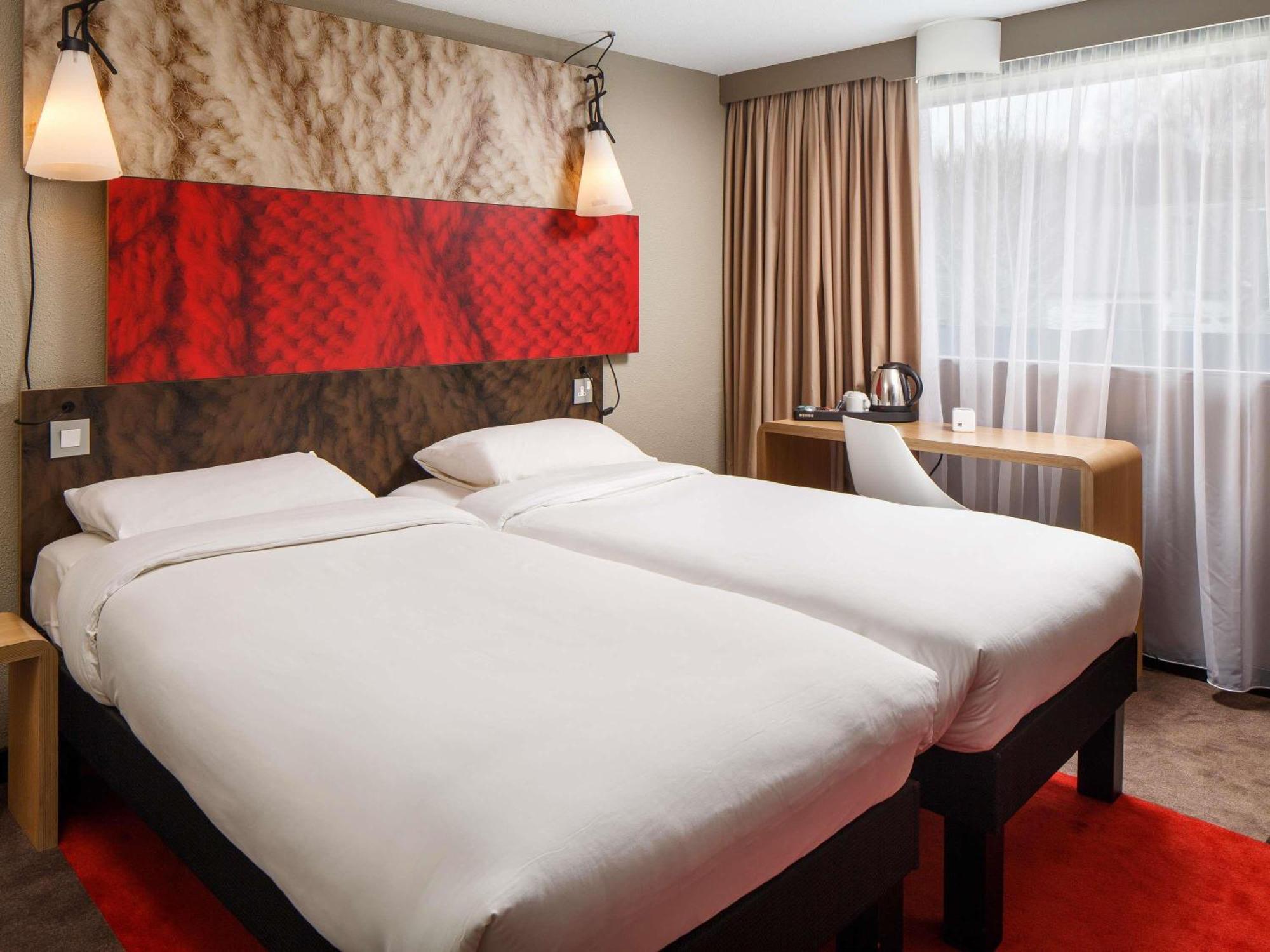 Ibis London Greenwich Exterior photo